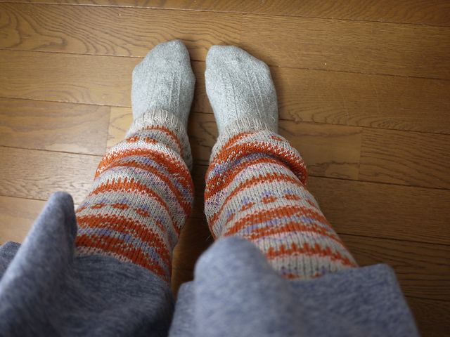 P. Flower pattern leg warmers