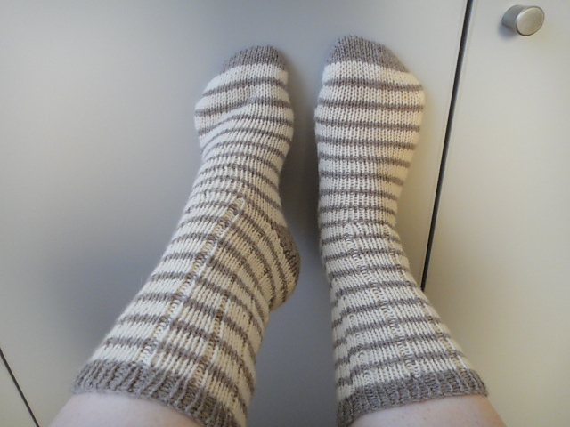 p.15 Boarder socks