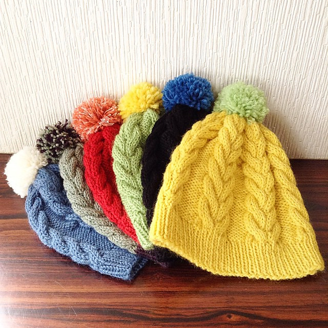p.11 Cabled Cap なわ編みのキャップ