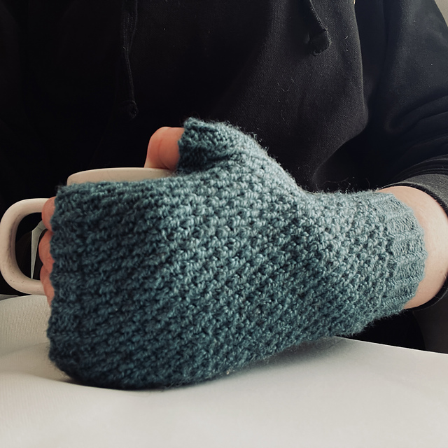 Umbraphile Mitts