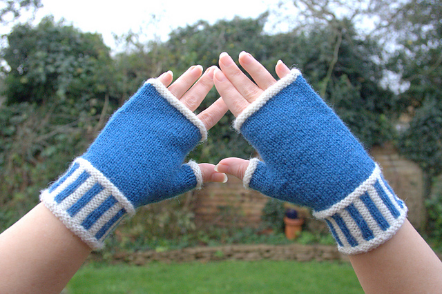 Wedgewood Mitts