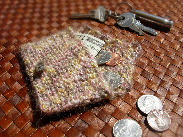 Ravelry: Change Purse pattern by Melissa Leapman