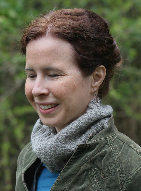 Diagonal Rib Cowl