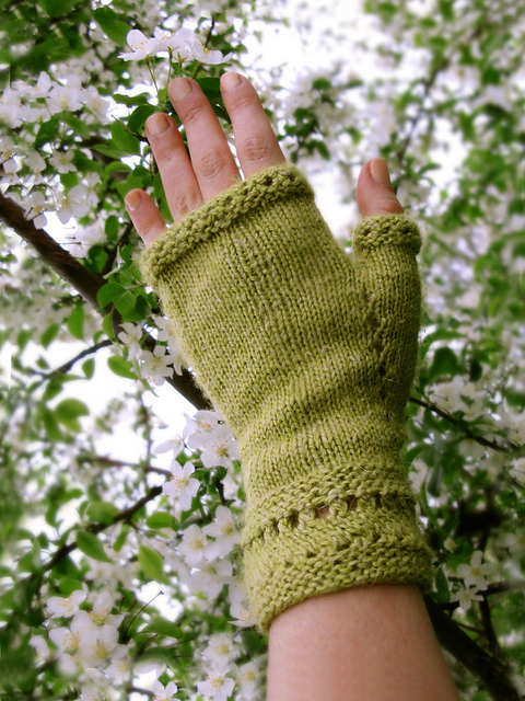 Sunwashed Mitts