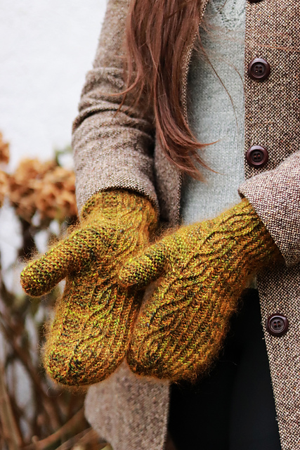 Wisp Mittens