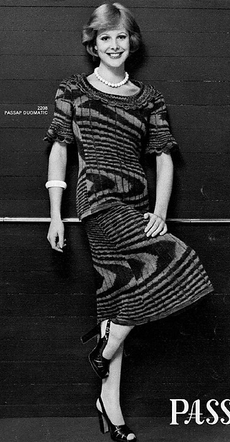 2208 Lady's two-piece