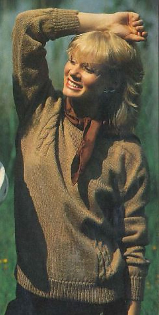 2944 Lady's sweater