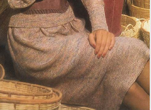 3823 Skirt matching sweater 3822