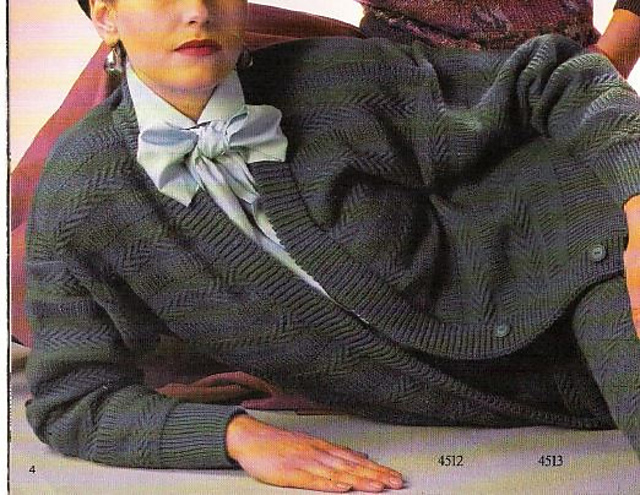 4512 Lady's petrolcoloured jacket