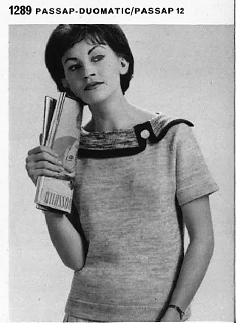 1289 Lady's sweater with collar