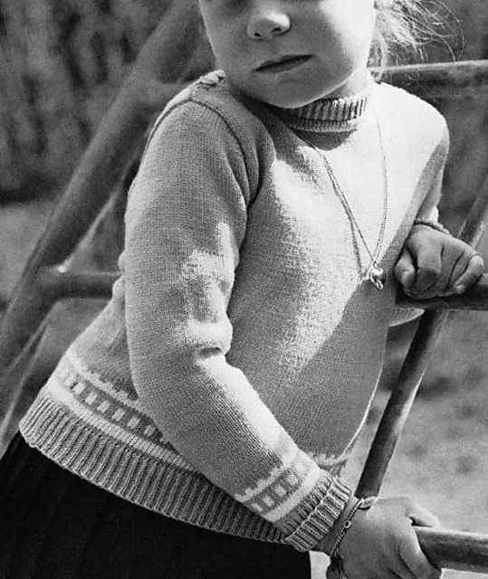 1070 Child's sweater