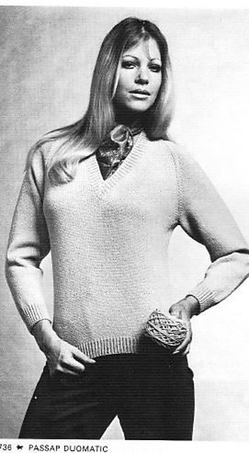 1736 Classic sweater