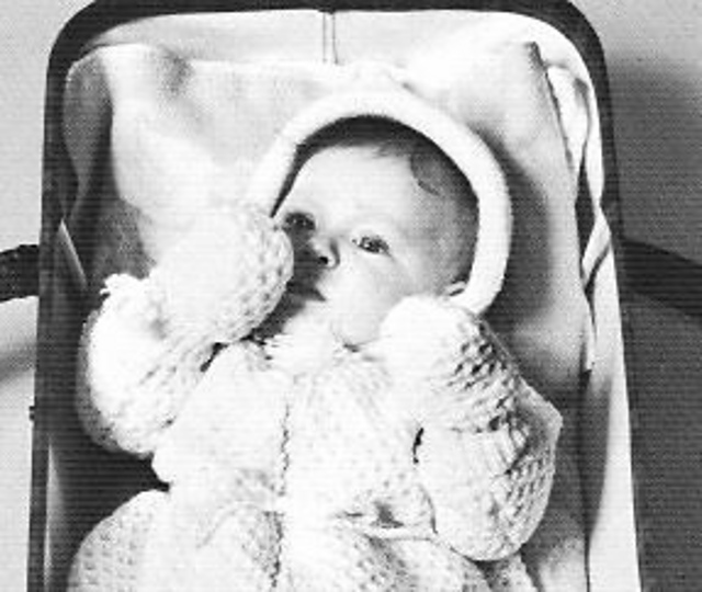 1727 Baby's mittens