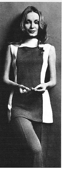 1760 Lady's sleeveless tunic and slacks