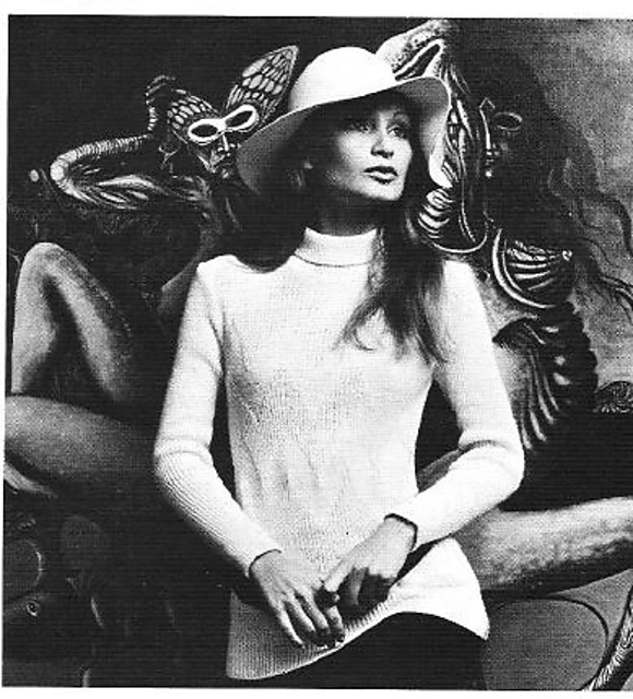 1804 B Lady's sweater with transfer pattern