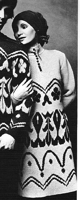 1809 Lady's dress with fairisle pattern