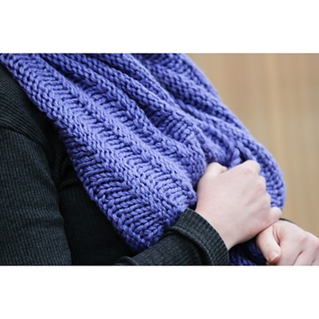 Triple Strand Cowl