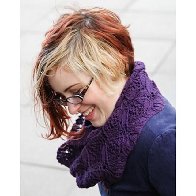 Nikiya Cowl