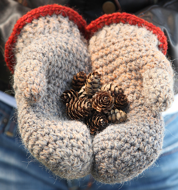 Favia Hat and Mittens