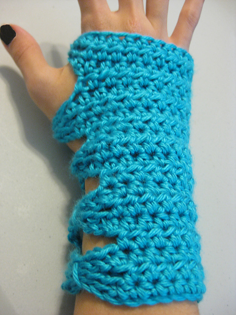 Diamonds and Bows Fingerless Gloves