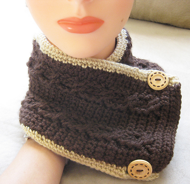 Cable Scarflet