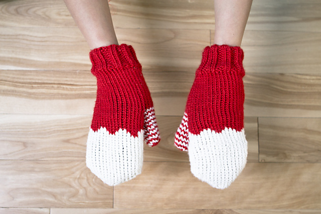 Candy Cane Mitten