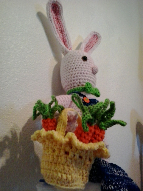 rabbit & basket