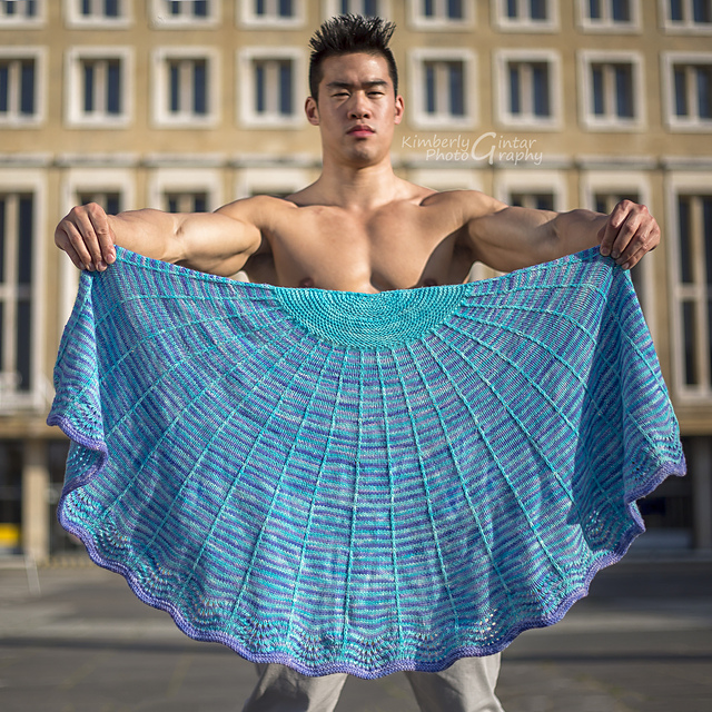 shéller scallop design knit tops Ravelry: Scallop Shell Shawl pattern by Kimberly Gintar