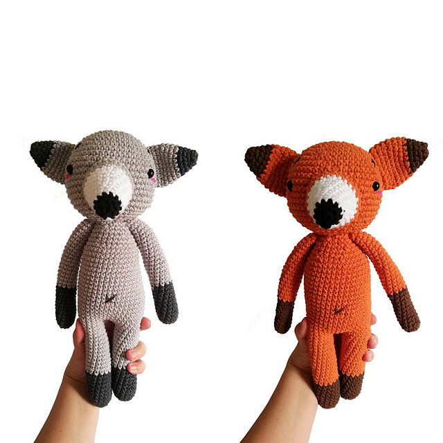 Max the fox Mark the wolf - amigurumi