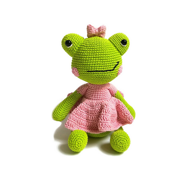 BUBBLES the amigurumi frog