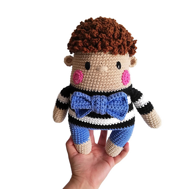 OLOF the amigurumi doll