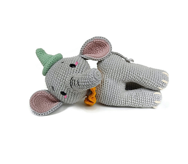Bumpy the amigurumi elephant