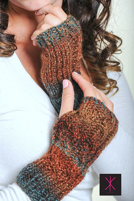 Stylish Fingerless Cable Knit Gloves