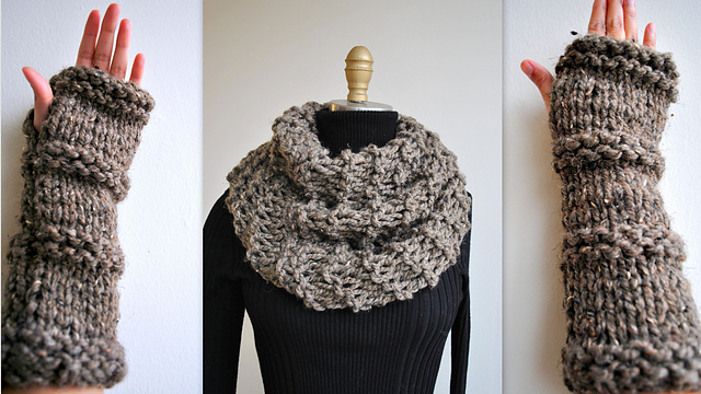 Outlander Inspired Claire's Cowl/Gloves Set.