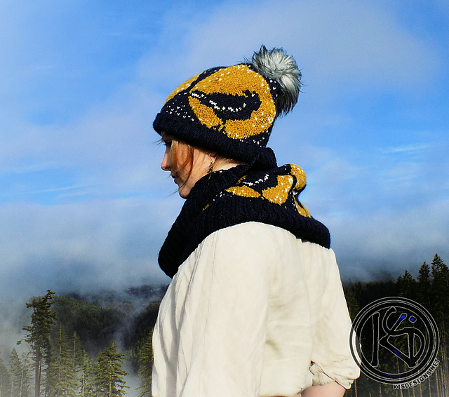 Raven Moon Cowl
