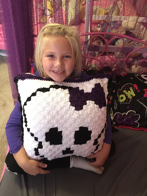 Skull C2C Pillow