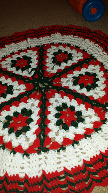 Christmas Crochet Tree Skirt