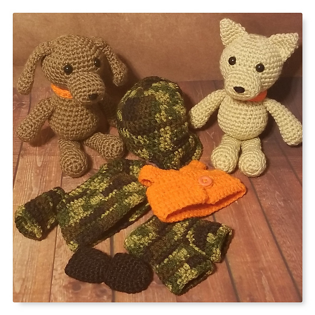 JJ's Hunting Buddy Outfit & Dogs
