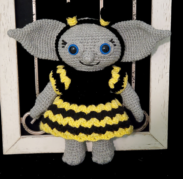 Nilbog's Bumble Bee Outfit