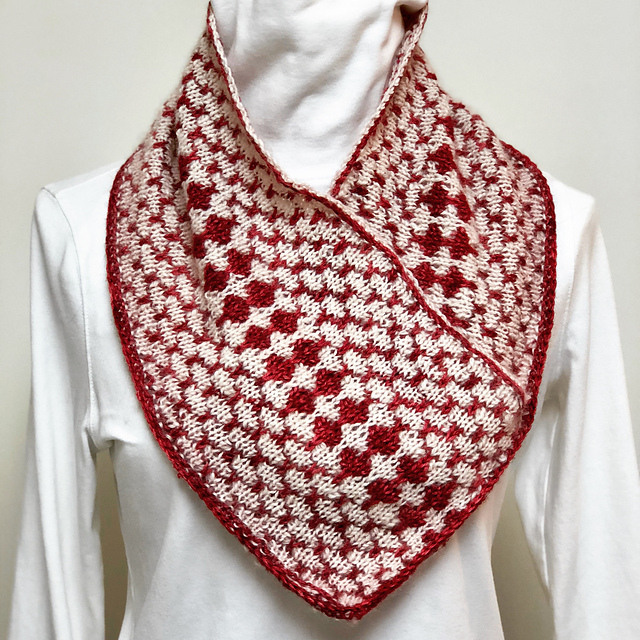 Sweetheart Tuck Cowl