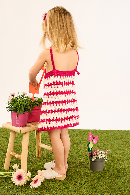 Robe tricolore au crochet Cathy - M6448