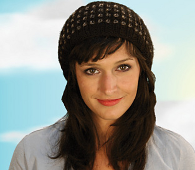 Yarn-Over Check Headband