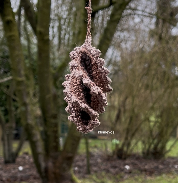 Windspinner Pine Cone