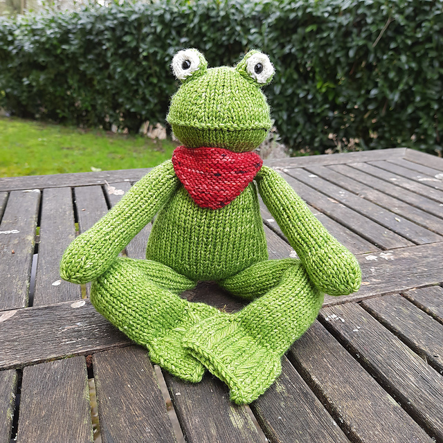 Ravelry: Frog Luis pattern by Marina Hammerle