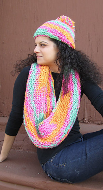 F341 Encore Boucle Hat and Scarf