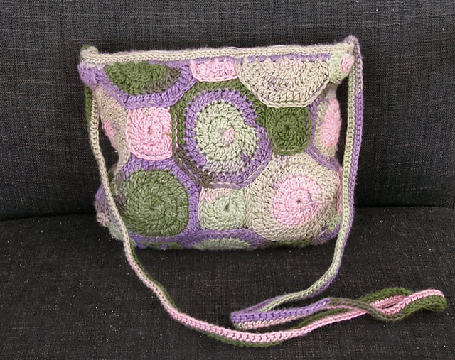 Crochet motif bag