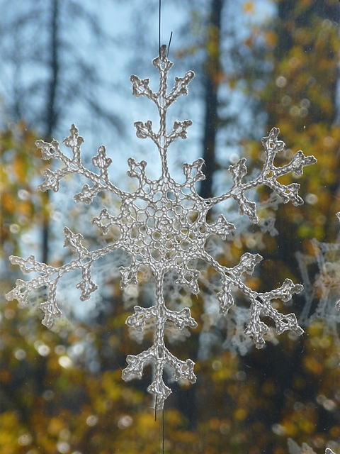 Ravelry: klubokispitsi's knitted snowflake V