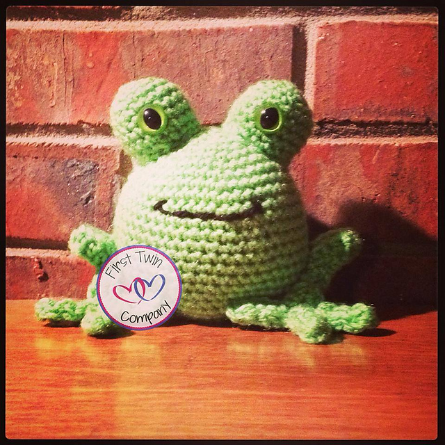 Frog Toy Amigurumi
