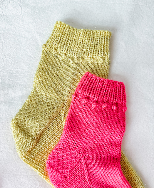 Vanilla Bobble Socks