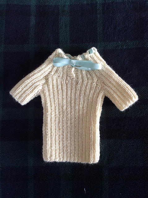 raglan sleeved vest